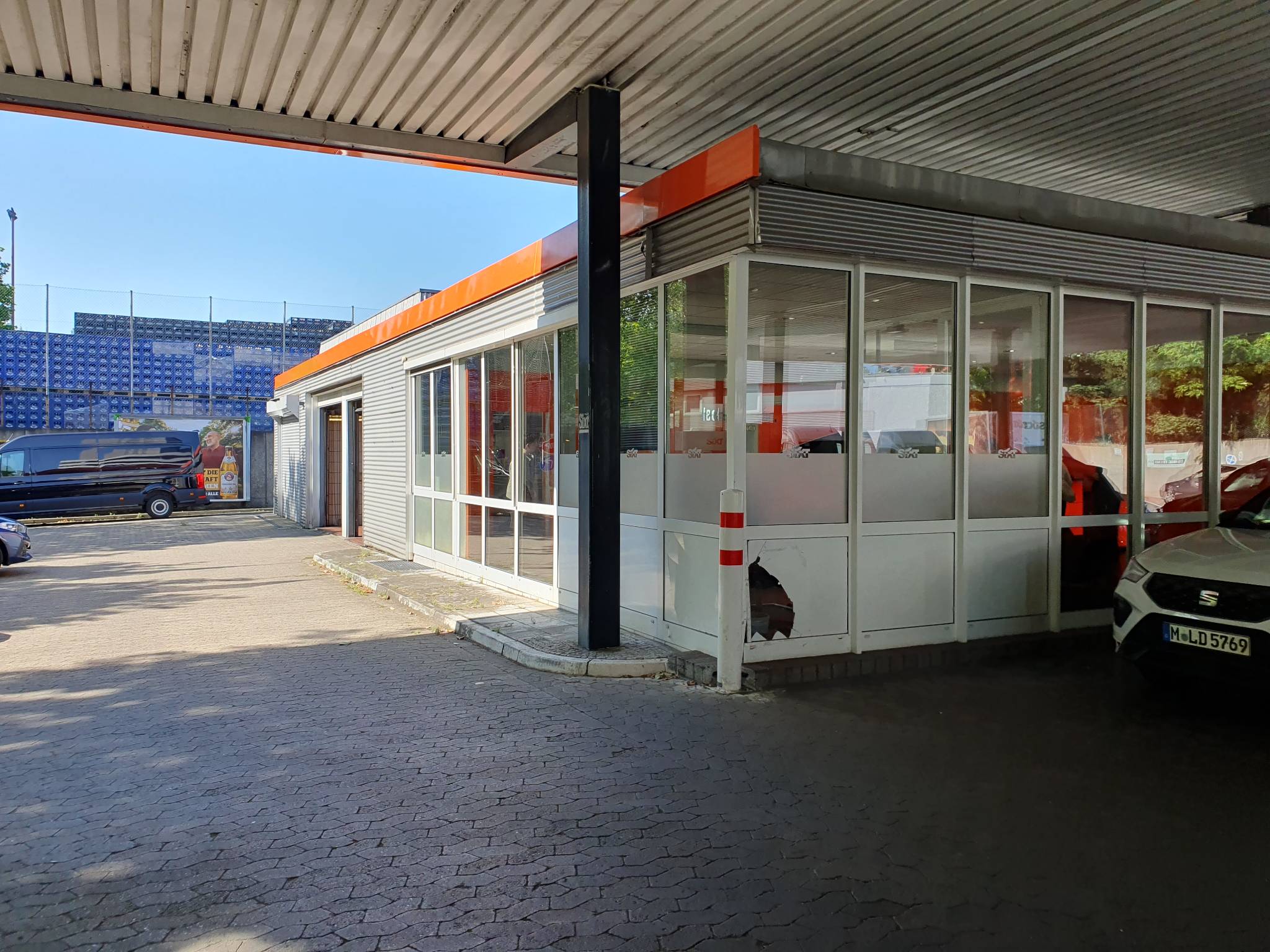 SIXT Autovermietung Braunschweig Süd, Berliner Platz 1B in Braunschweig