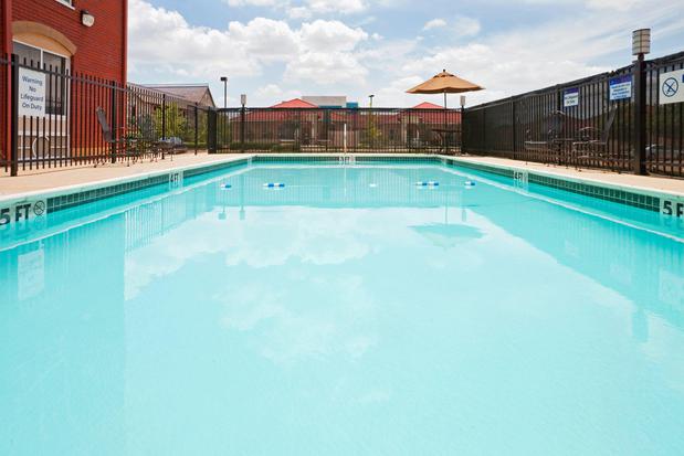 Images Holiday Inn Express & Suites Plano West - Frisco by IHG
