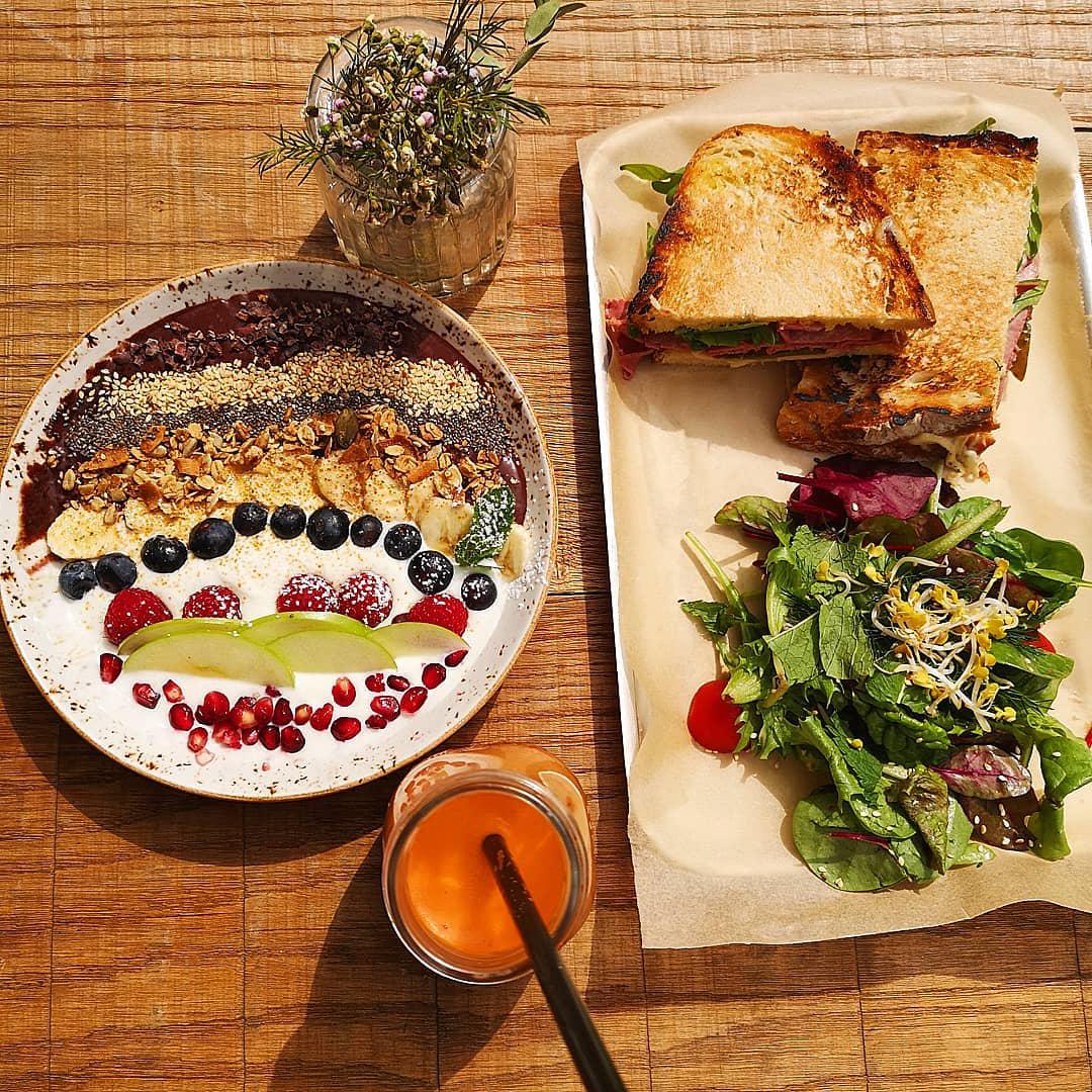 Nah am Wasser, Knesebeckstraße 76 in Berlin