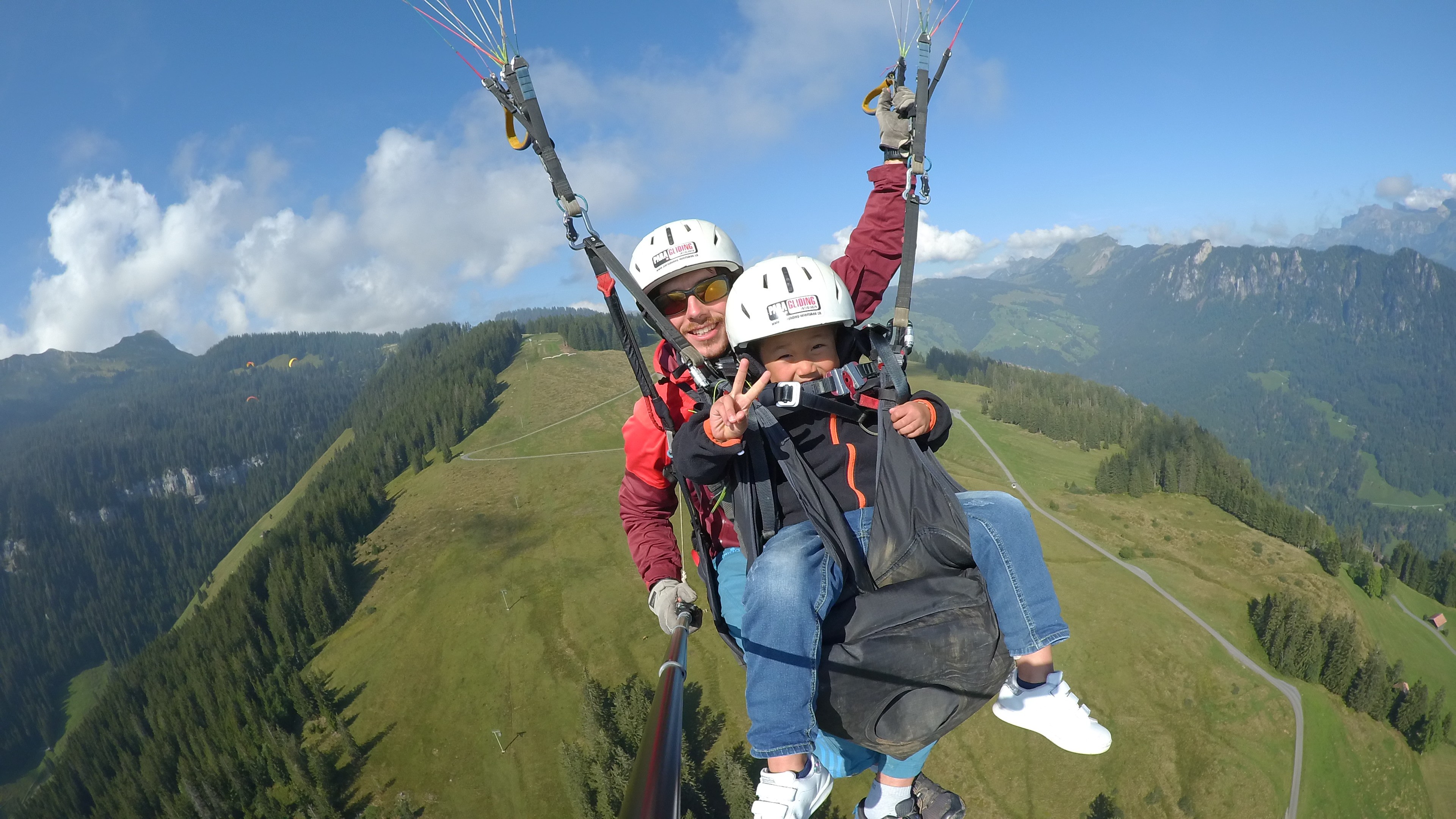 Bilder Paragliding Interlaken