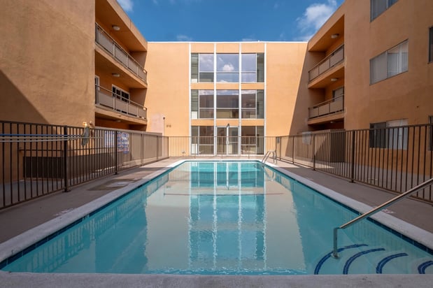 Images Menlo Terrace