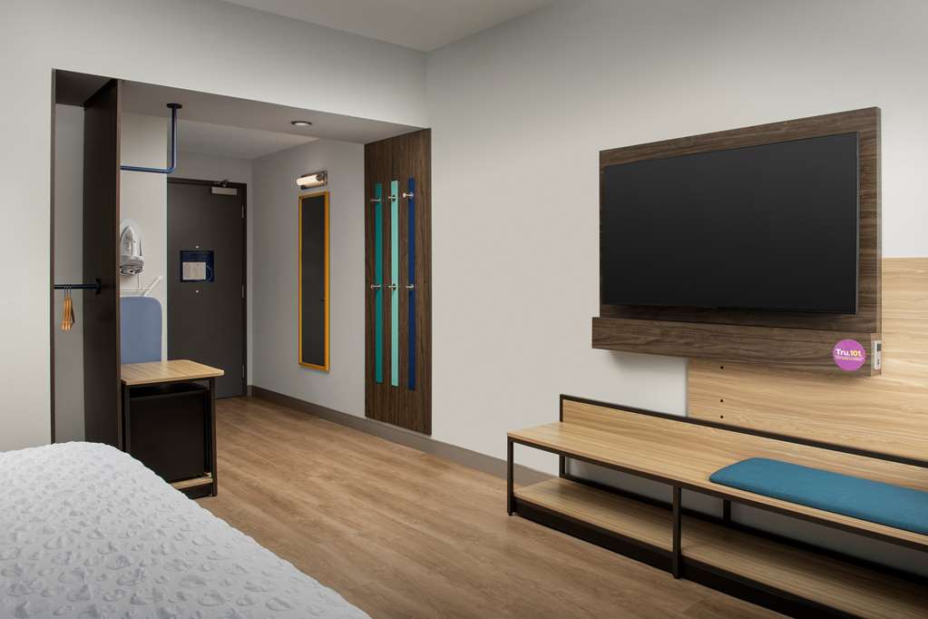 Tru by Hilton Miami West Brickell