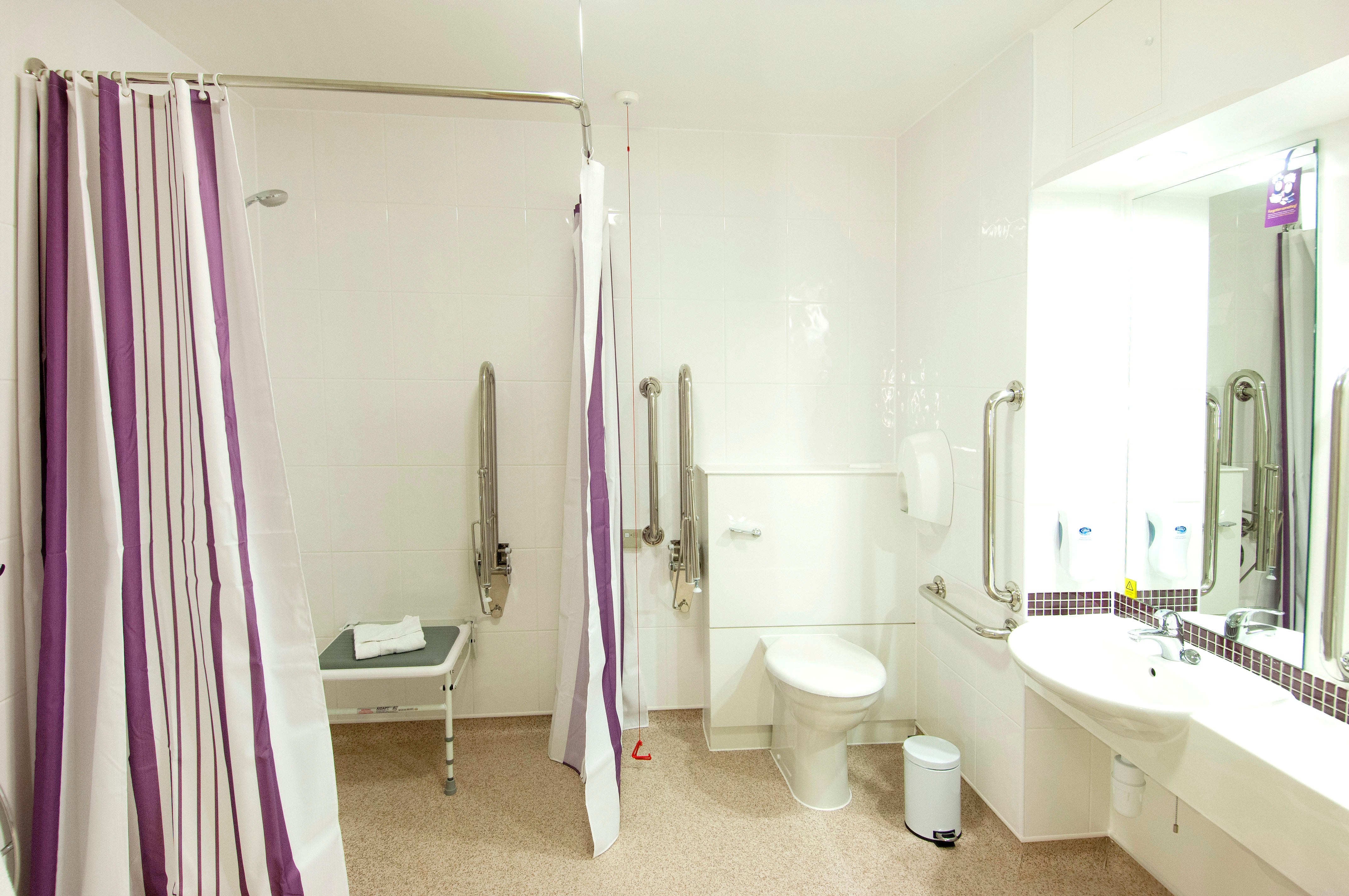 Premier Inn accessible wet room with walk-in shower Premier Inn Gloucester (Little Witcombe) hotel Gloucester 03330 031676