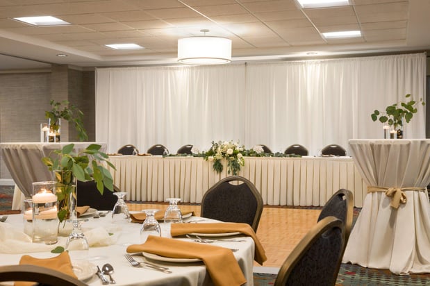 Images Holiday Inn & Suites Council Bluffs-I-29 by IHG