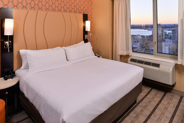 Images Holiday Inn New York City - Times Square, an IHG Hotel