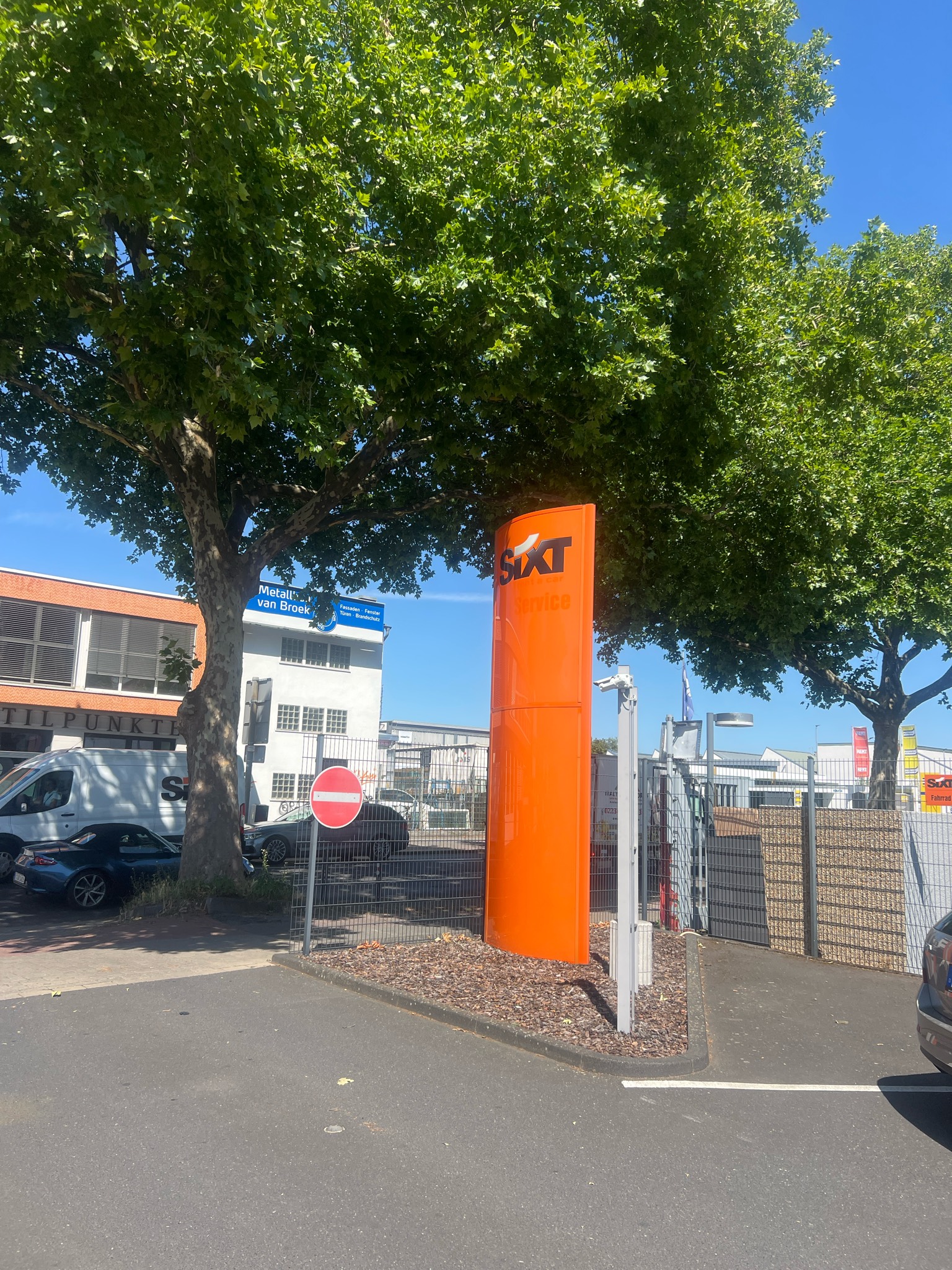 SIXT Truck Center Köln, Widdersdorfer Str. 369 in Köln