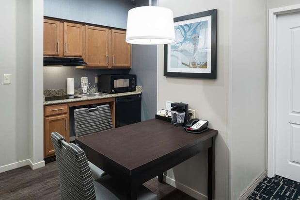 Images Homewood Suites by Hilton Cedar Rapids North