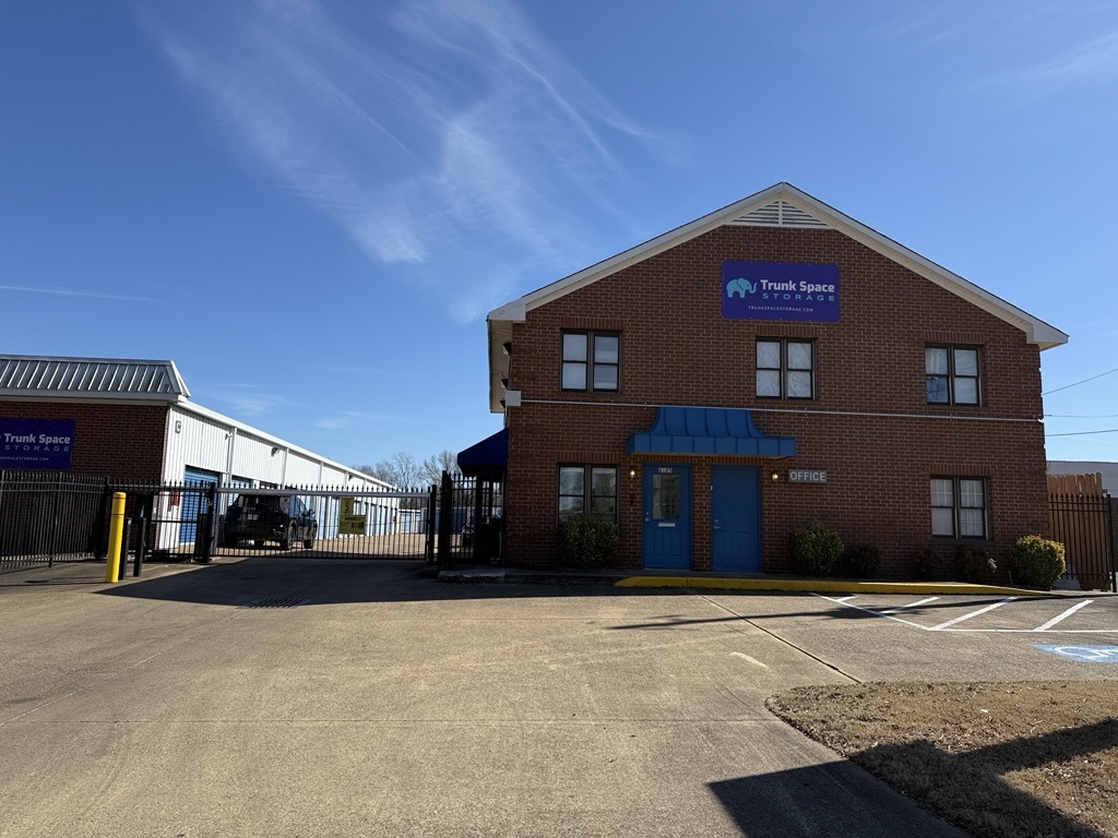 Trunk Space Storage - Memphis, TN