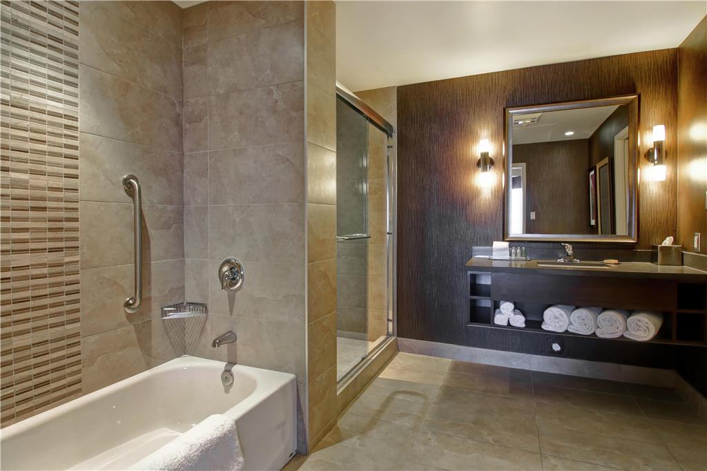 Images DoubleTree by Hilton Hotel West Edmonton