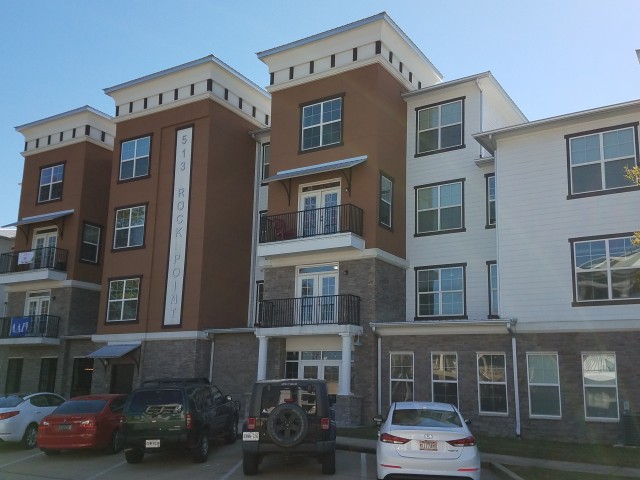 513 Rock Point