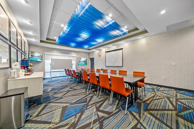 Images Holiday Inn Express & Suites Lakeland South by IHG