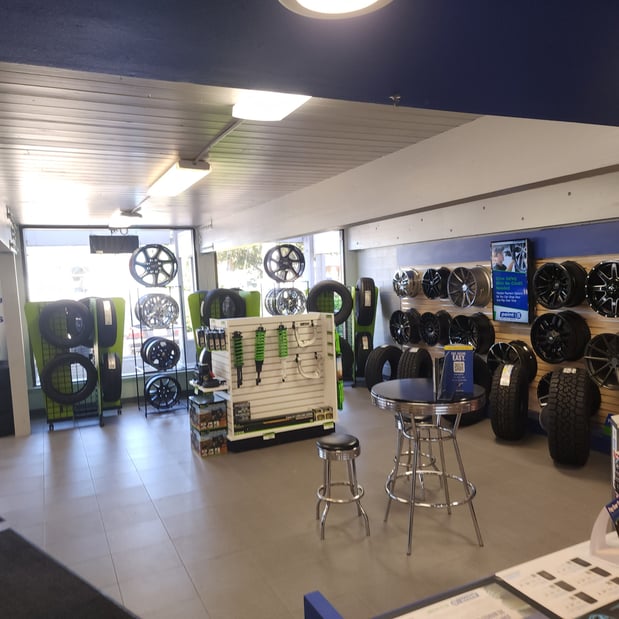 Images Gills Point S Tire & Auto Service