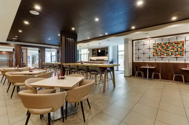 Images Holiday Inn Mobile - Airport by IHG