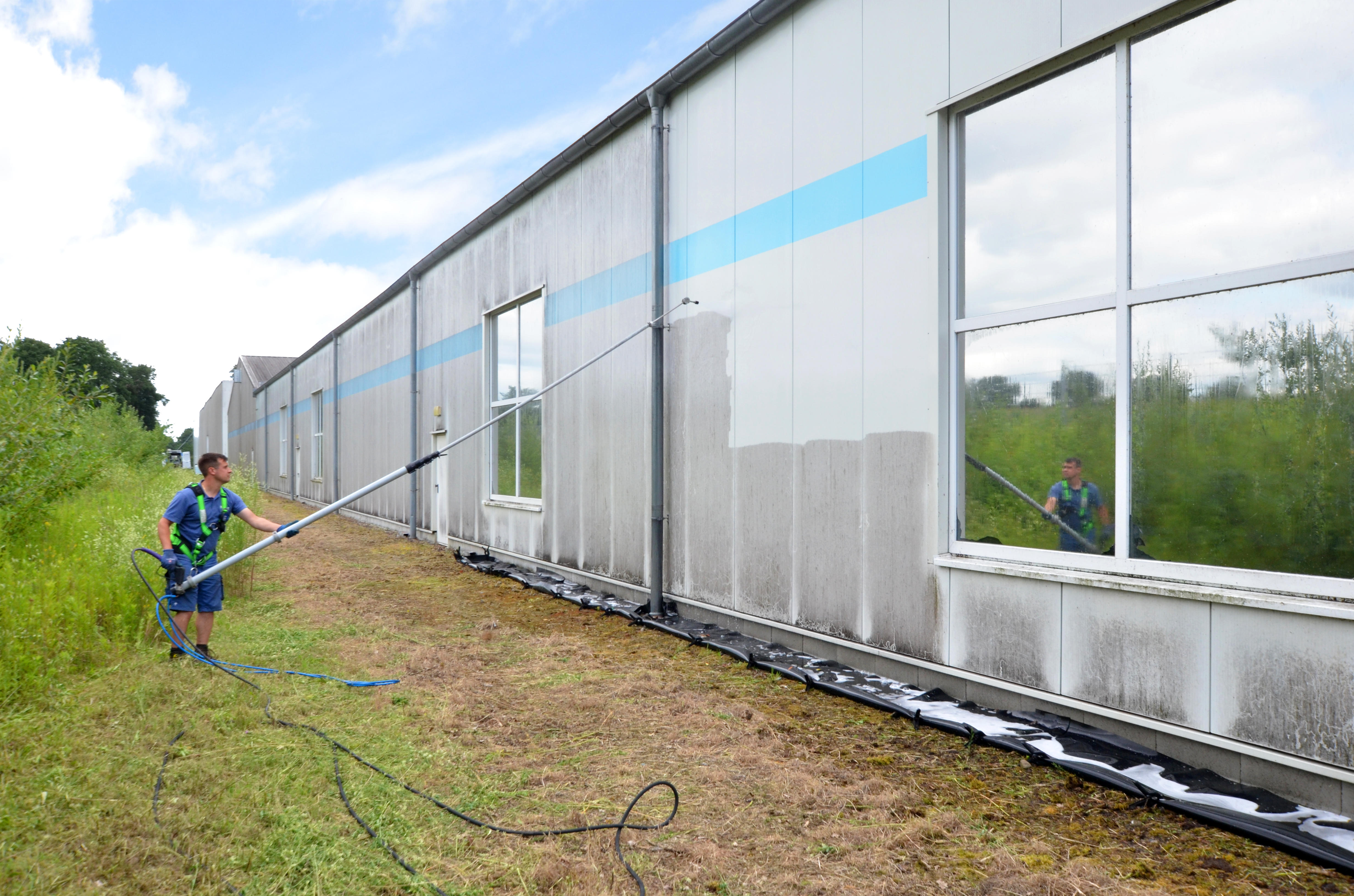 Hermes Fassadenreinigung GmbH, Zum Ellenborn 3 in Kirchhundem