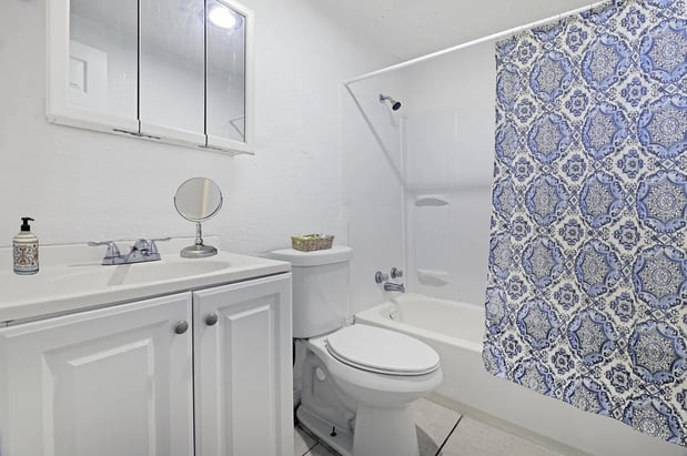 Images Golden Shores of Jacksonville