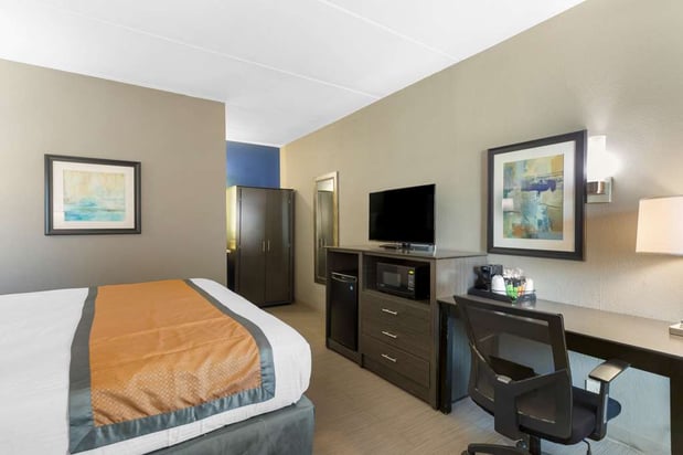 Images Best Western Plus Bowling Green