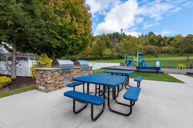 Images Steeplechase Apartment Homes