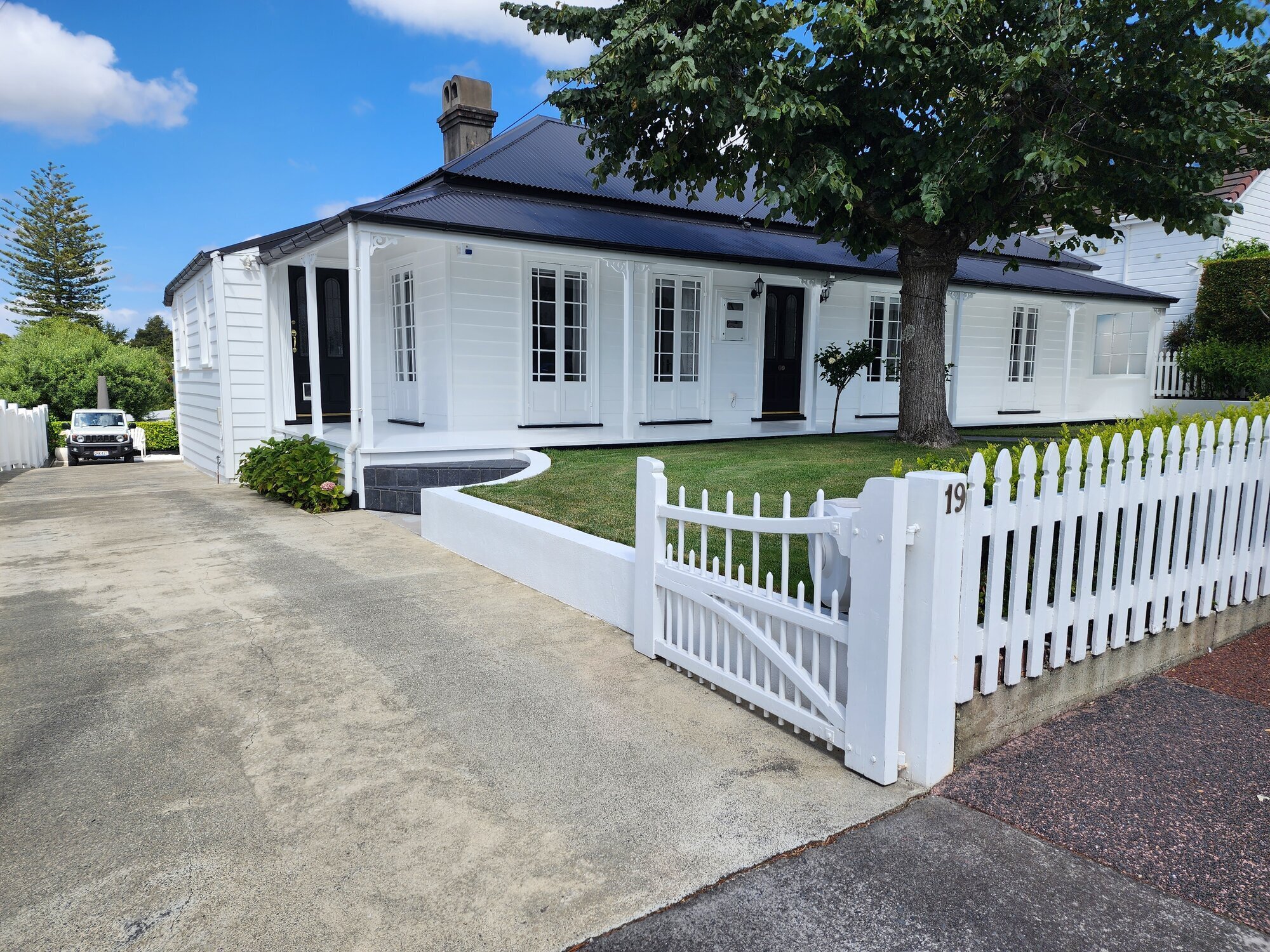 Images Tropical Painters & Decorators