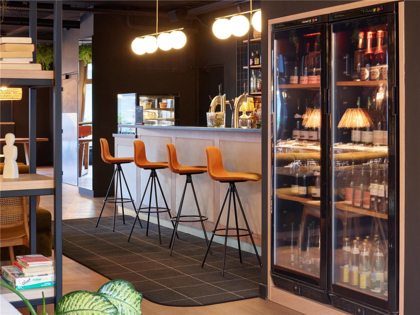 Bar Lounge