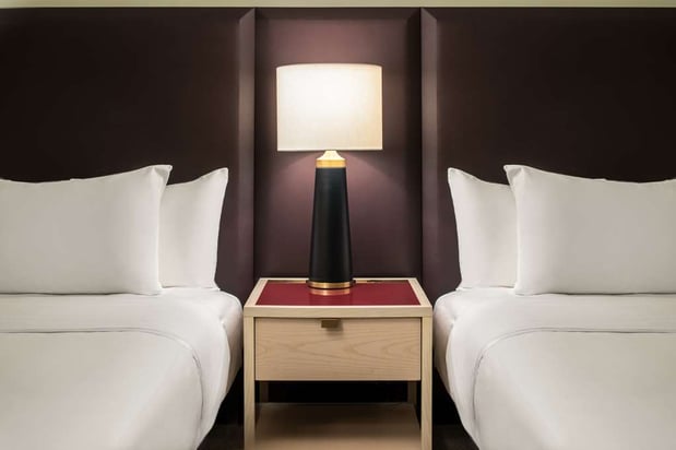 Images Hotel Savoy Kansas City, Tapestry Collection by Hilton