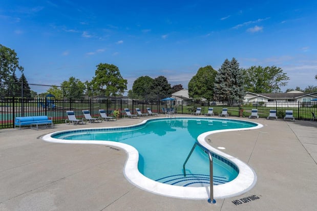 Images Pavilion Court Apartment Homes