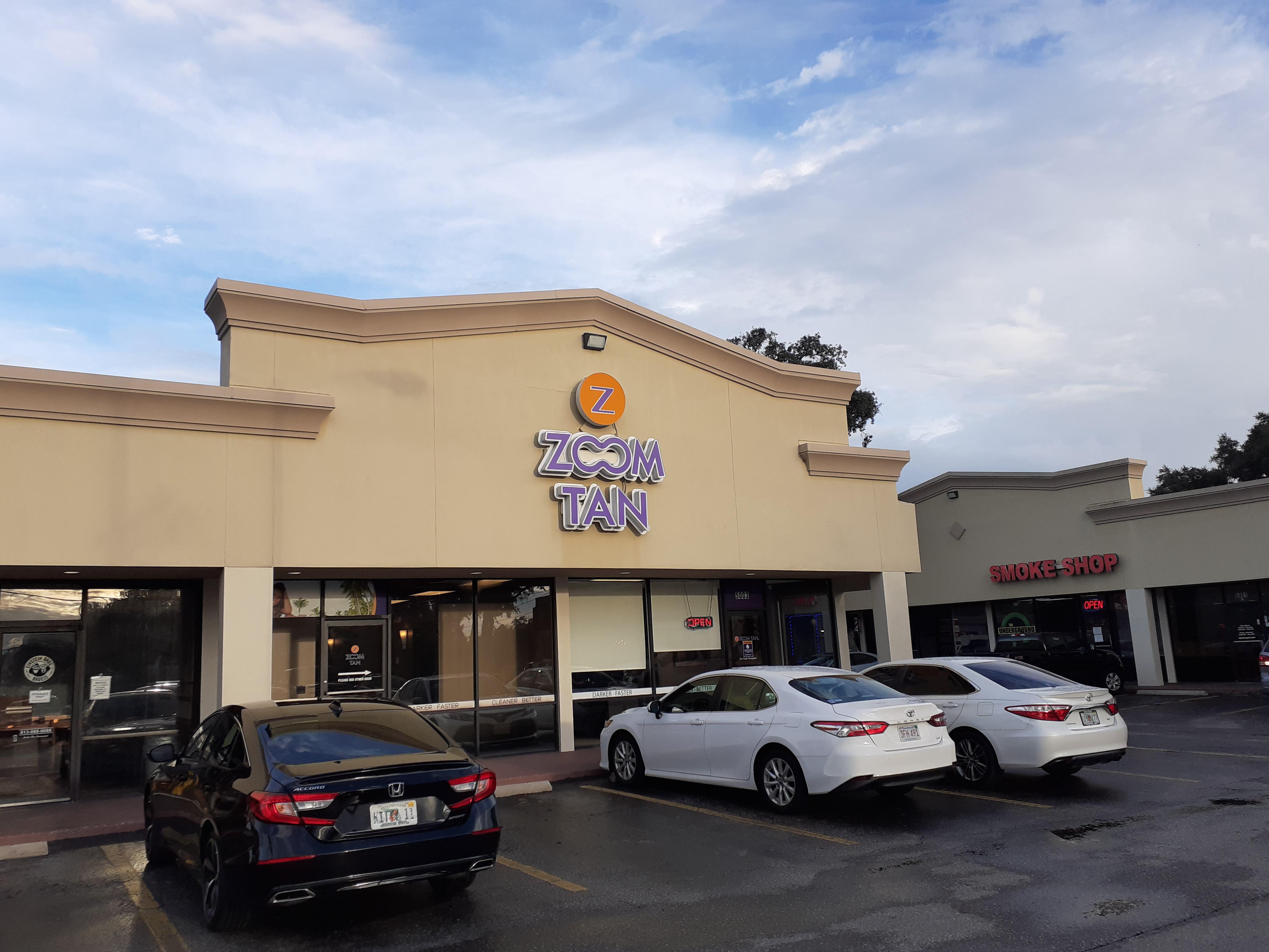 Zoom Tan salon storefront in Tampa, FL