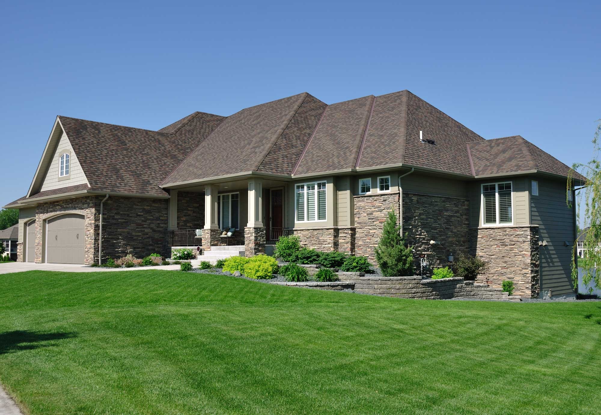 Residential Roofing in Fullerton CA - Brave Bird Roofing 