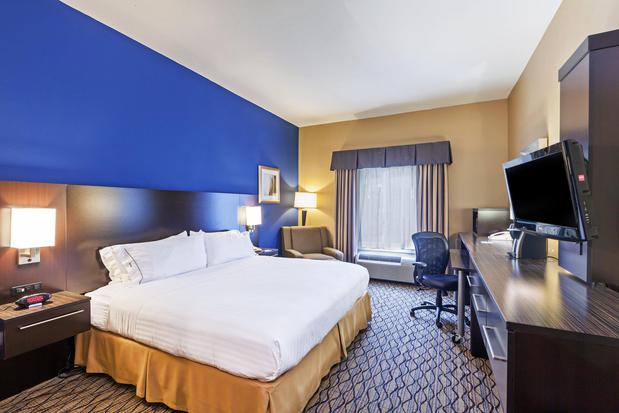 Images Holiday Inn Express & Suites Houston-Dwtn Conv Ctr by IHG
