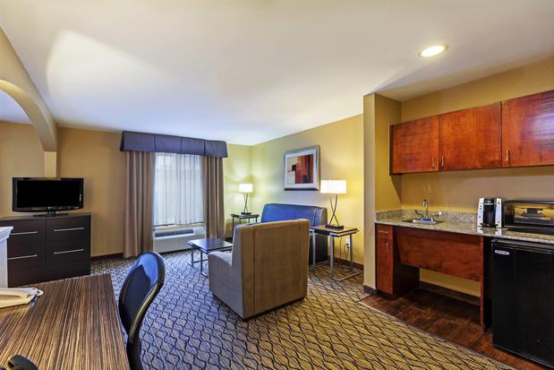Images Holiday Inn Express & Suites Houston-Dwtn Conv Ctr by IHG