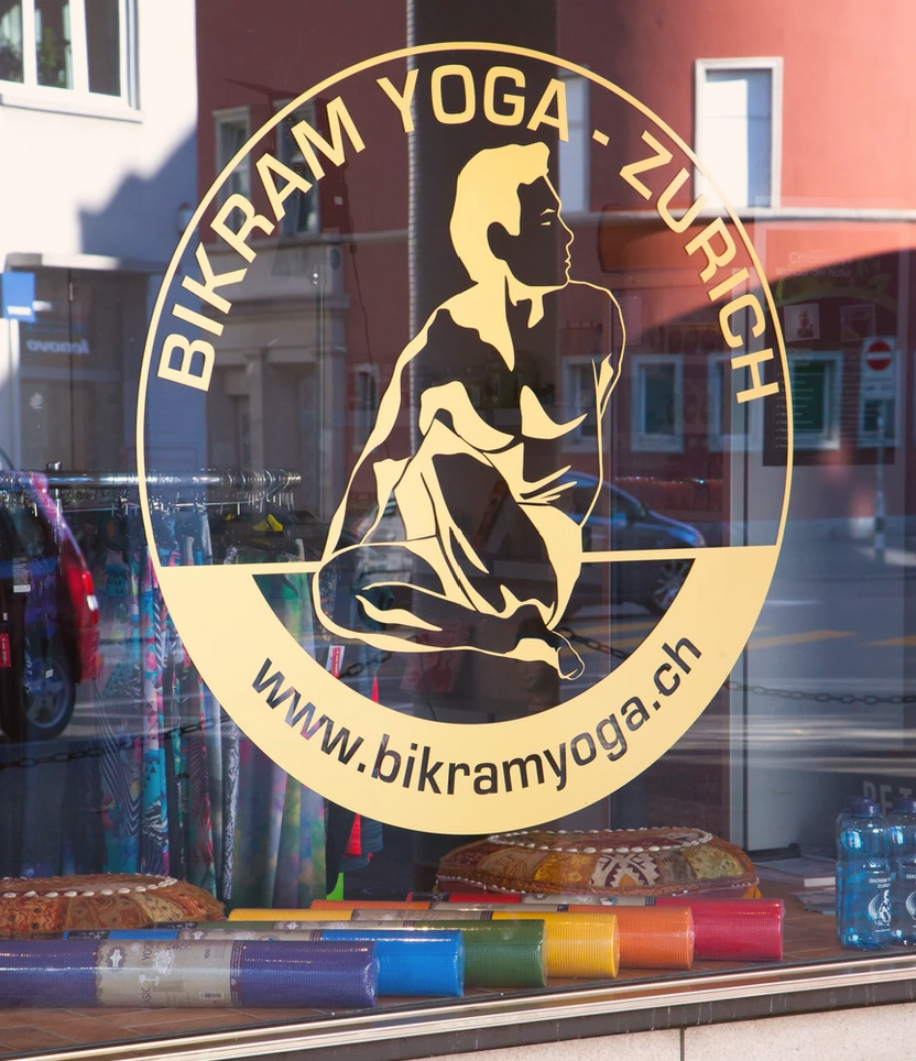 Bilder Bikram Yoga Zürich