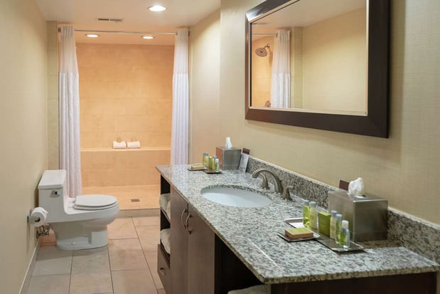 Images DoubleTree by Hilton Hotel Norfolk Airport