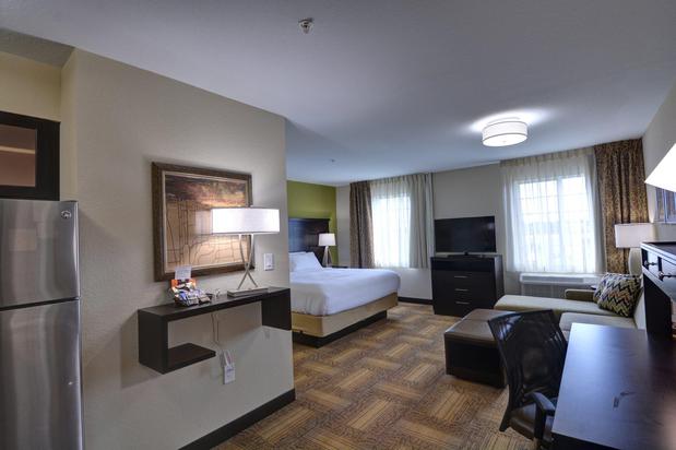 Images Staybridge Suites Lakeland West, an IHG Hotel