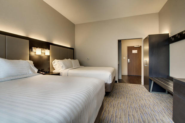 Images Holiday Inn Express & Suites Summerville by IHG