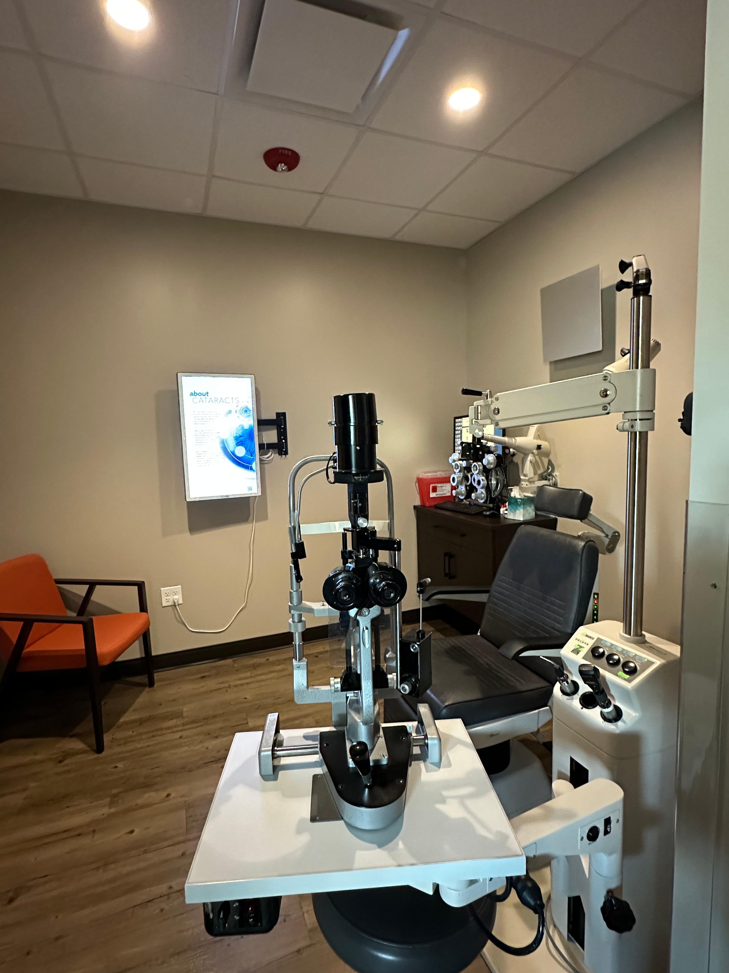 Kovach Eye Institute Lincolnwood Exam Room