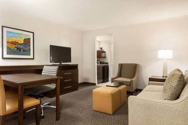 Images Embassy Suites by Hilton Baltimore at BWI Airport