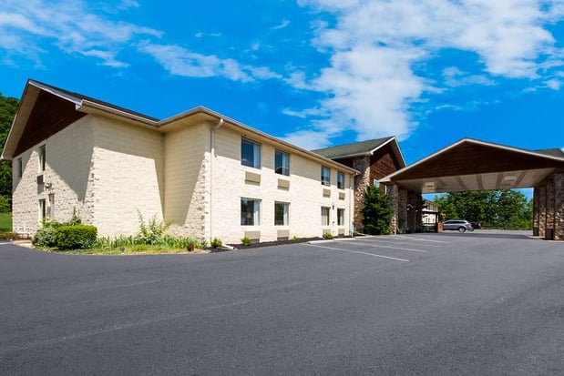 Images SureStay Plus by Best Western Berkeley Springs