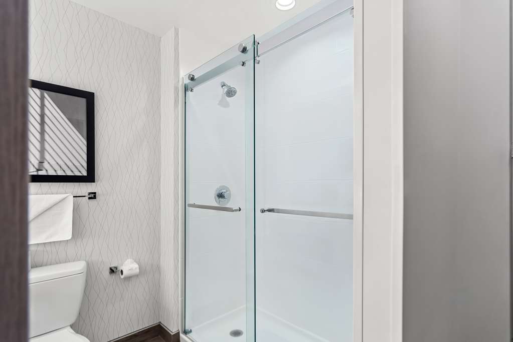 Double Queen Suite