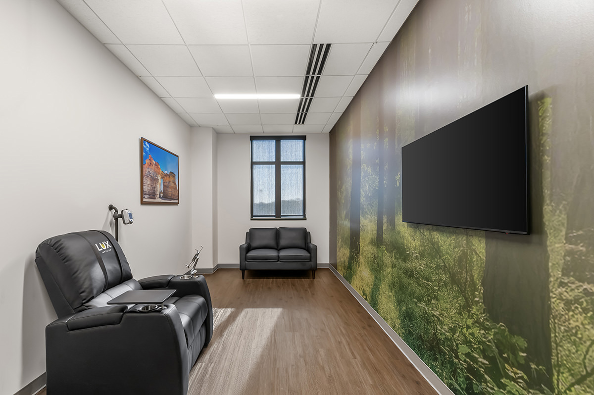 LUX Infusion (Overland Park): Infusion Private Suite 
