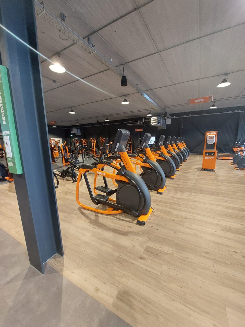 Foto's Basic-Fit Cuijk Spinding 24/7