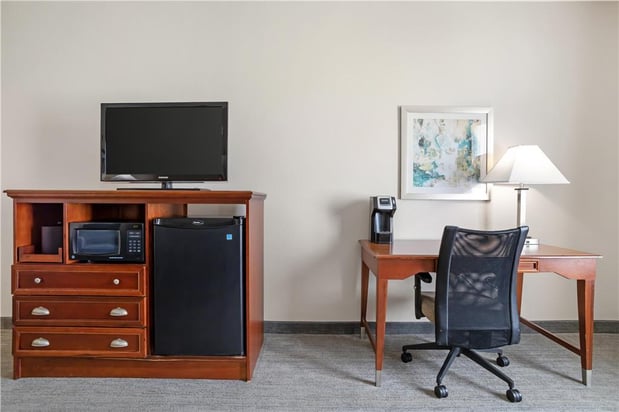 Images Best Western Plus Executive Hotel & Suites