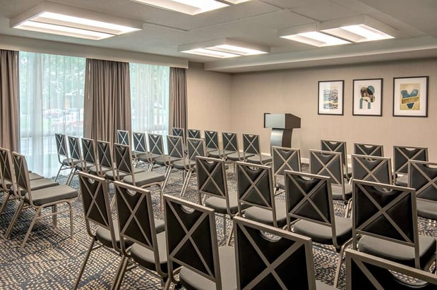Images DoubleTree by Hilton Hotel Chicago - North Shore Conference Center