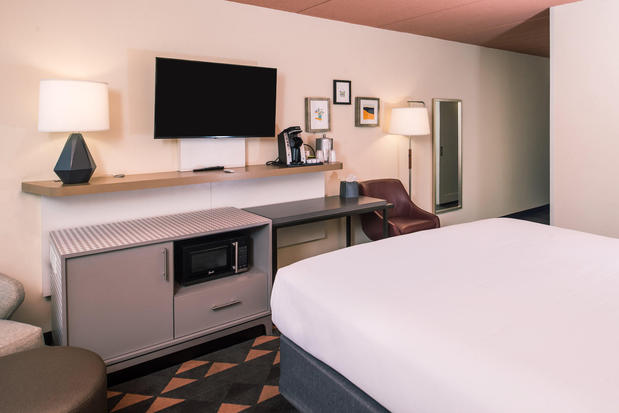 Images Holiday Inn Auburn-Finger Lakes Region by IHG