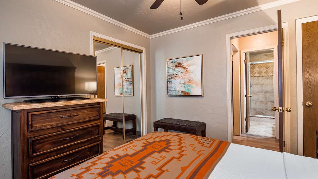 King & Queen Suite