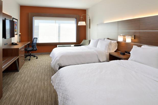 Images Holiday Inn Express & Suites Elko, an IHG Hotel