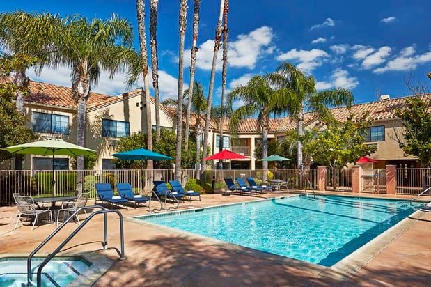 Images Hilton Garden Inn Valencia Six Flags