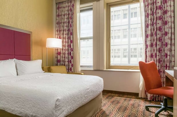 Images Hampton Inn Majestic Chicago Theatre District