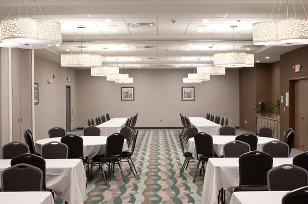 Images Holiday Inn Guin by IHG