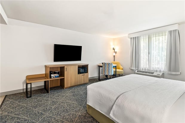 Images Hampton Inn & Suites Merced