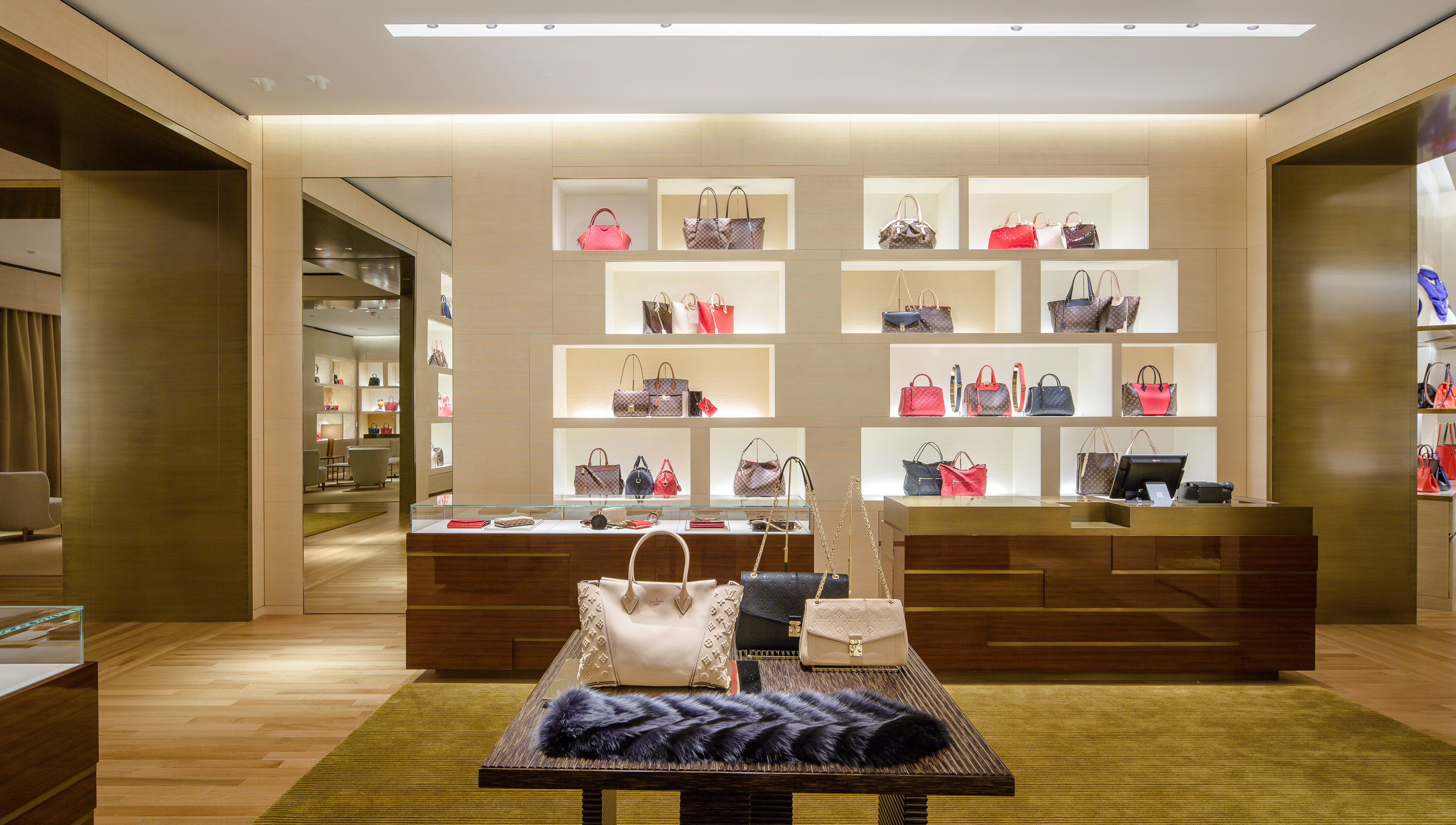 Louis Vuitton Newport Beach Fashion Island Neiman Marcus, Newport Beach California (CA ...