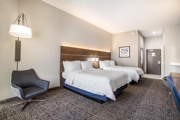 Images Holiday Inn Express & Suites Tulsa East - Catoosa by IHG